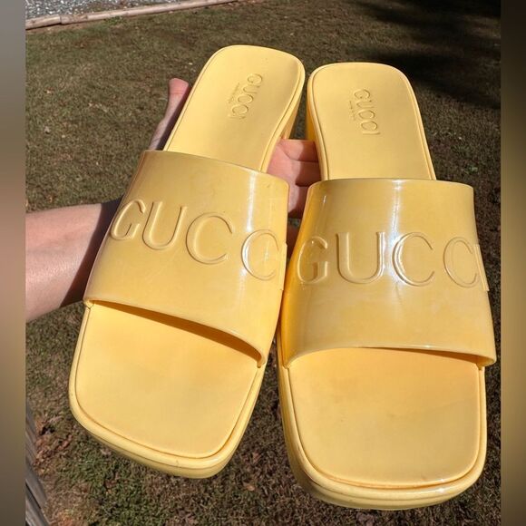 Gucci Yellow Slip-On Sandals EU 38 – Iconic Style with Chunky Heel & Logo - Picture 16 of 17